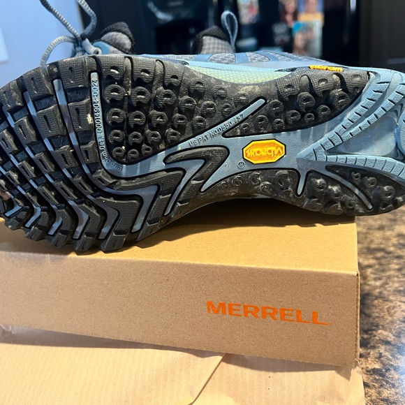 Merrell Hiking Shoes - Picture 3 of 6